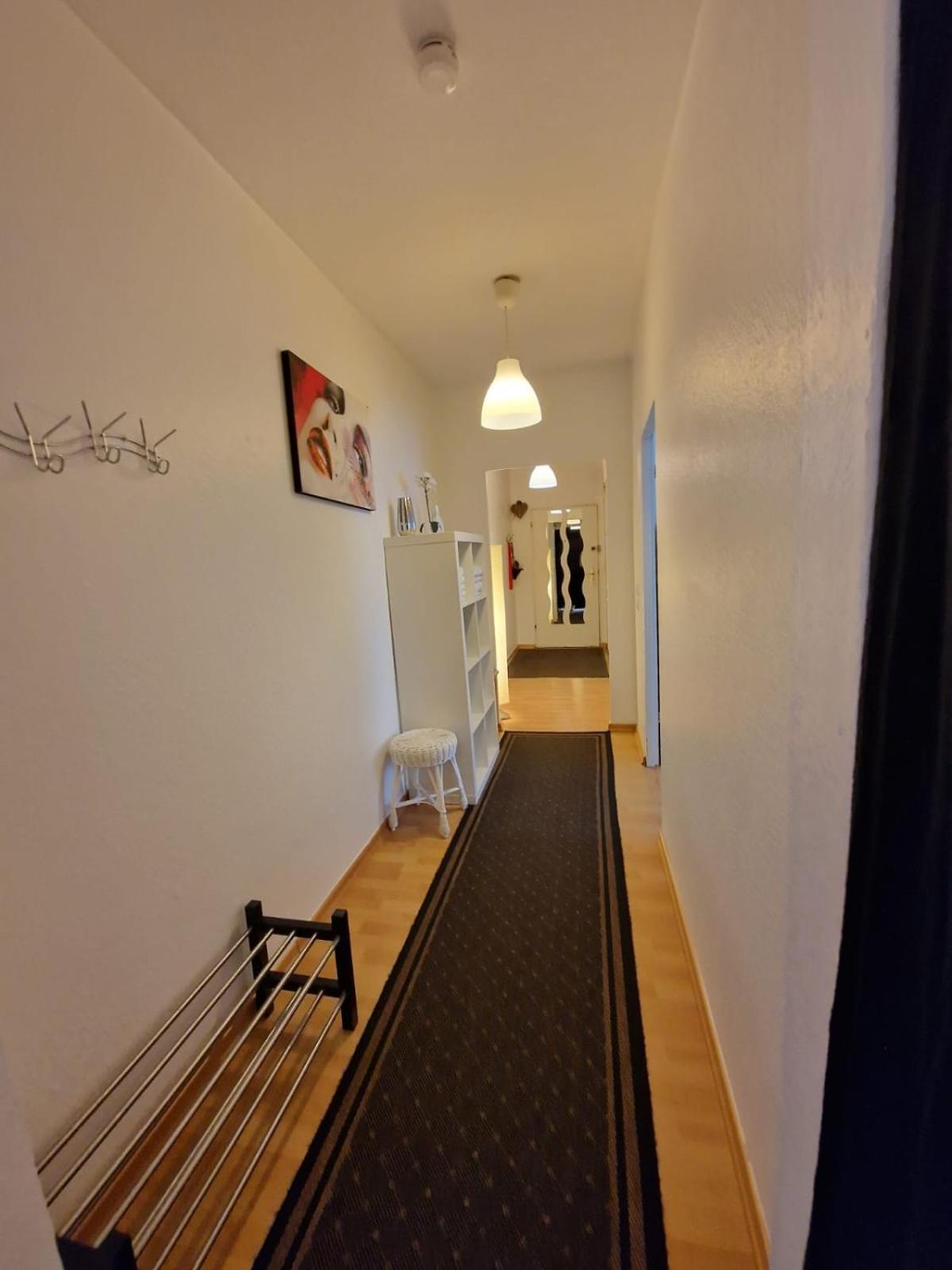 Schoene 3 Schlafzimmer Wohnung Mit 4 Dopplbetten Берлин Экстерьер фото